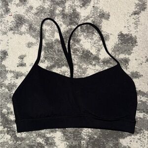 Black Women's Lulu lemon Flow Y Nulu Light Support AC Sports Bra